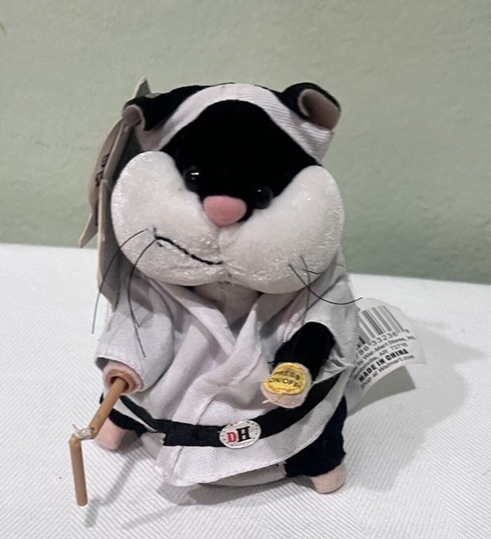 Gemmy 2001 Kung Fu Fighting Dancing Hamster Martial Arts Does Not Work.